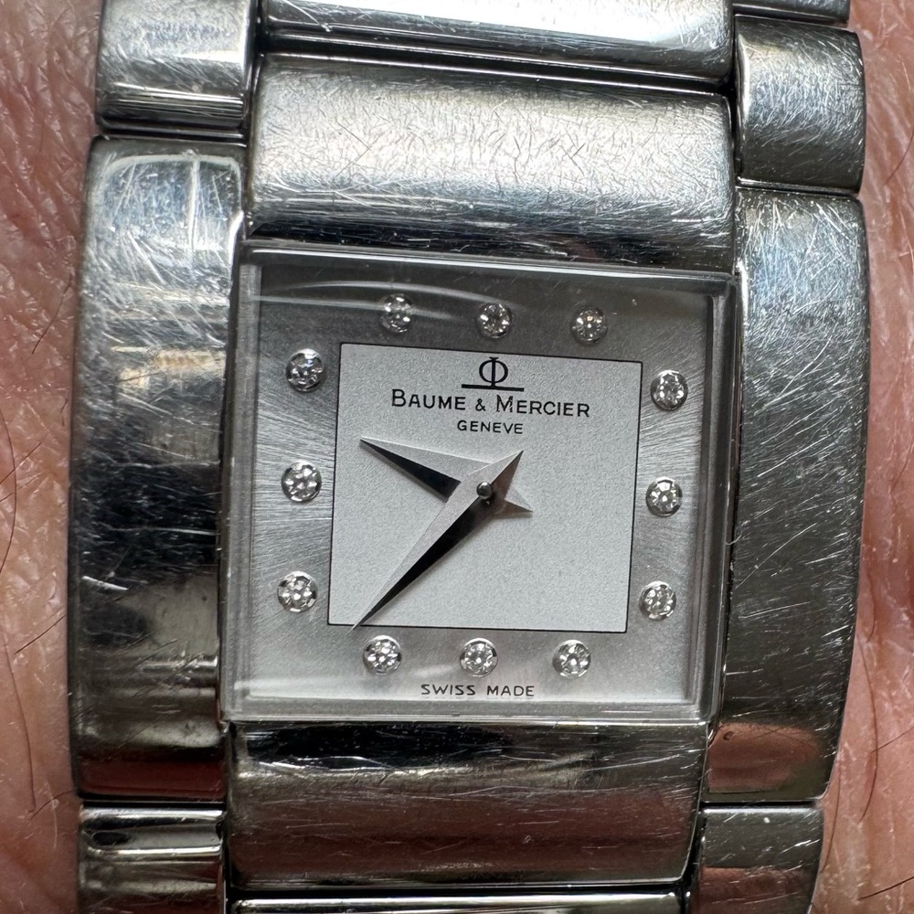Baume & Mercier women’s Diamond MV045197 Catwalk stainless steel watch - Picture 2 of 8